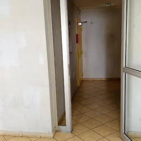 35 - Cozy, Free Parking